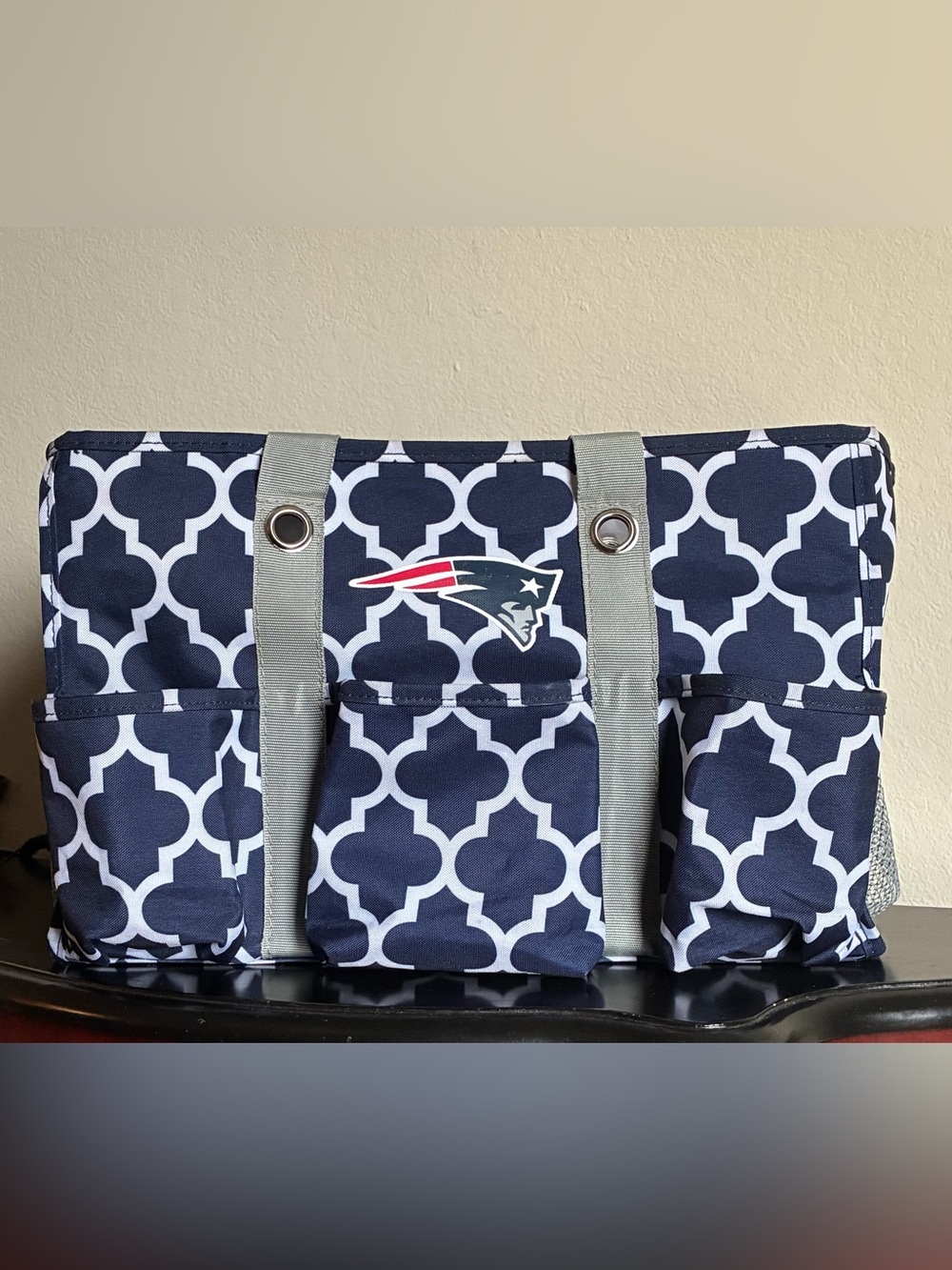 Logo Brands NFL New England Patriots Quatrefoil Picnic Utility Market Caddy M102